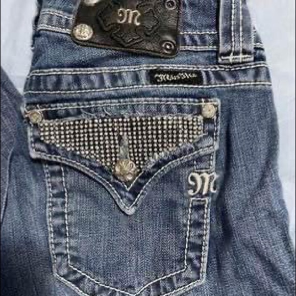 Women’s 28 x 32” Miss Me Boot jeans - Picture 5 of 10